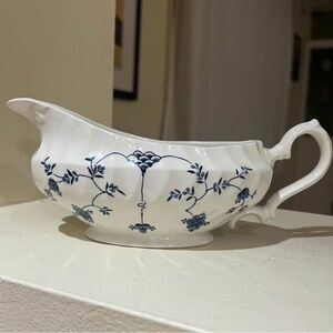 Vintage Churchill Finlandia Blue and White Porcelain Gravy Boat
